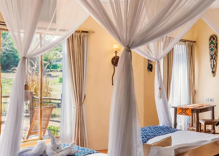 Mara River Safari Bali Lodge *